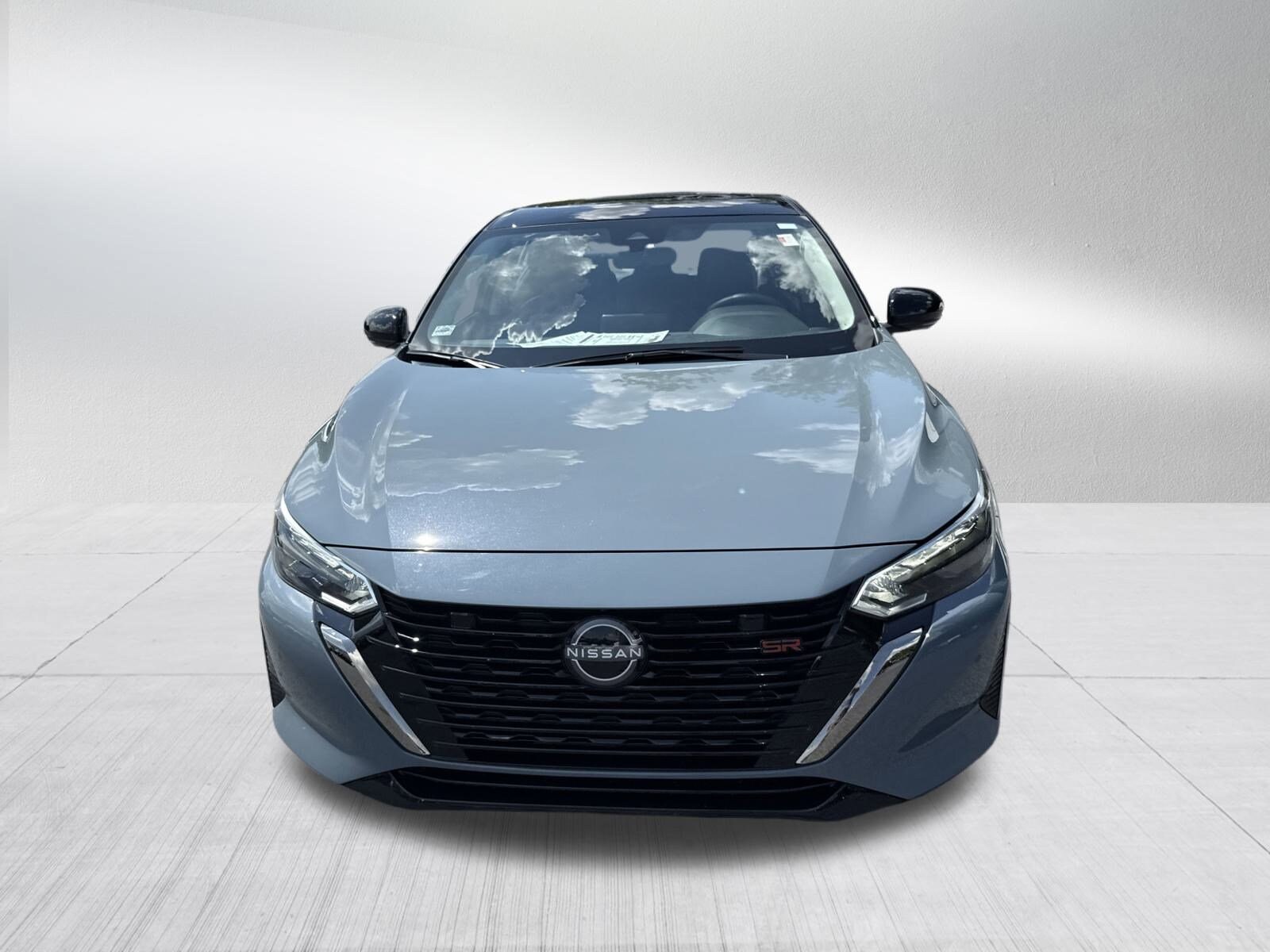 2025 Nissan Sentra SR photo 2