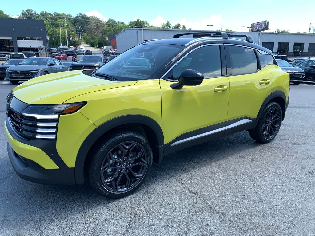 New 2026 Nissan Kicks SR SUV