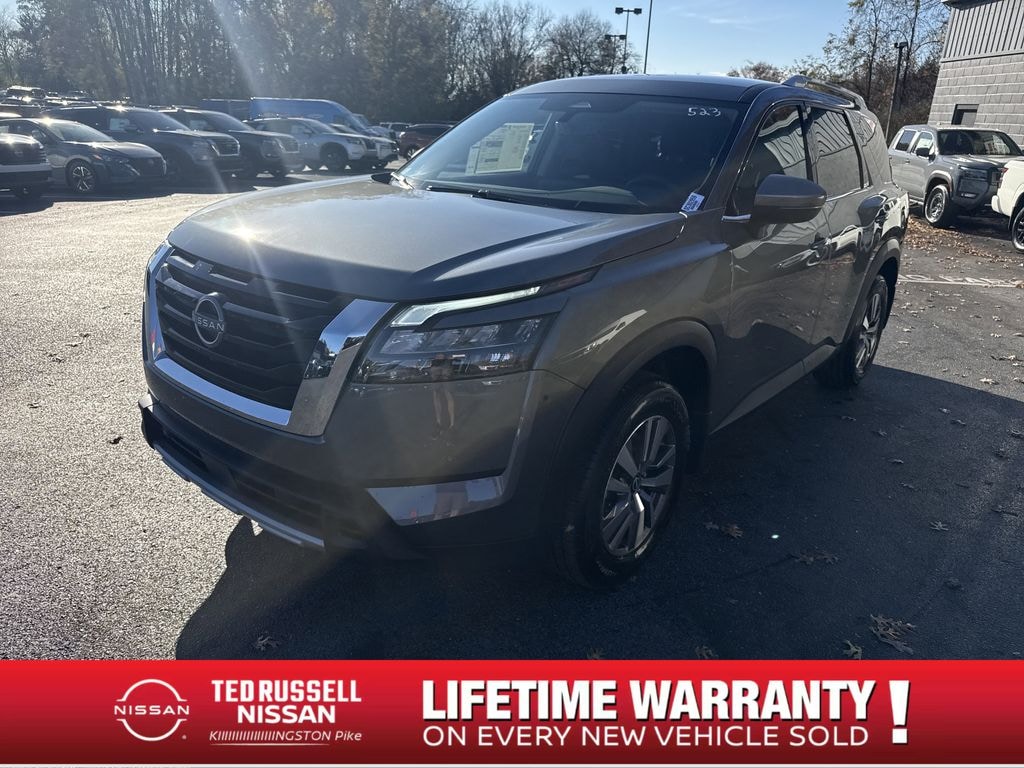 New 2025 Nissan Pathfinder SL SUV