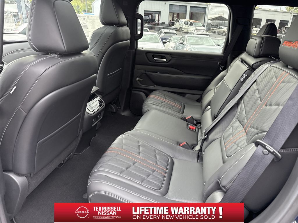 2026 Nissan Armada PRO-4X - Photo 16