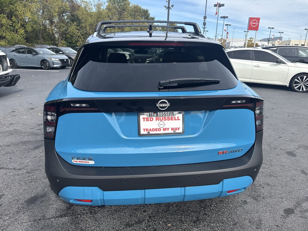 New 2026 Nissan Kicks SR SUV