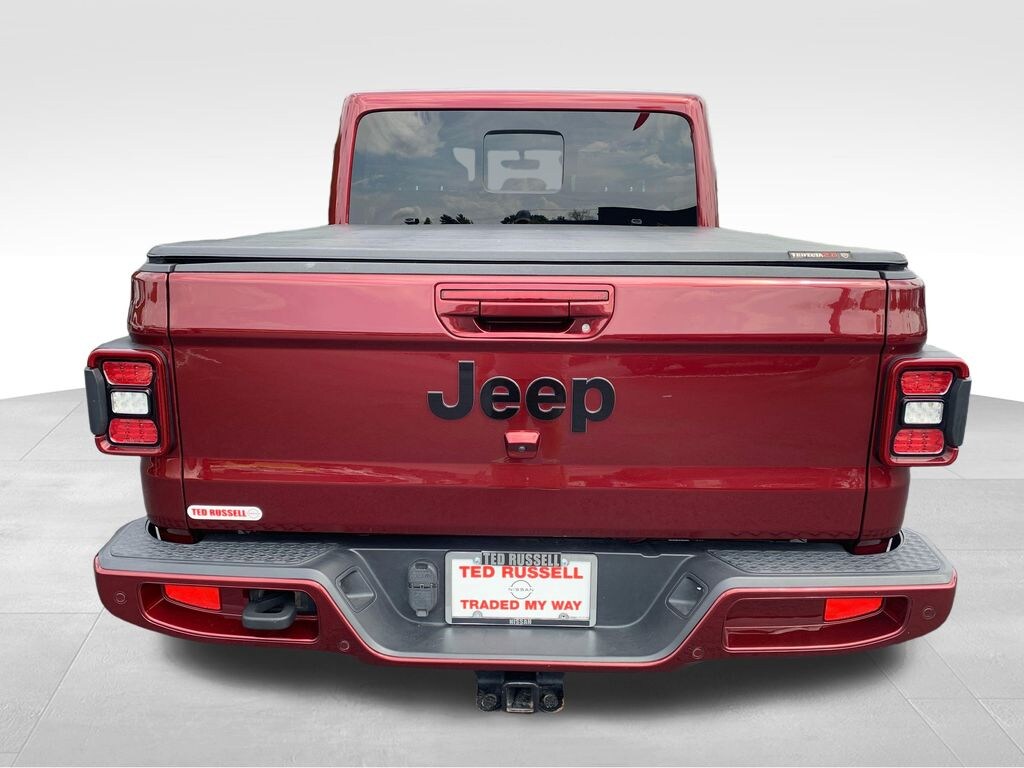 Used 2021 Jeep Gladiator Overland Truck