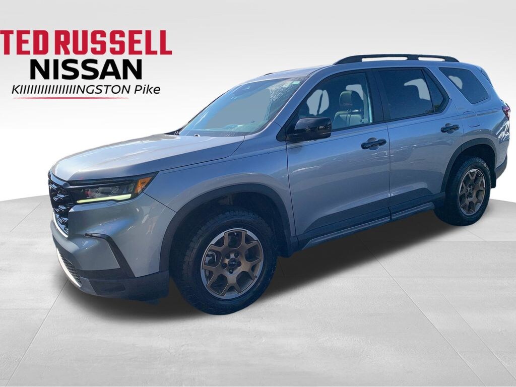 Used 2024 Honda Pilot TrailSport SUV