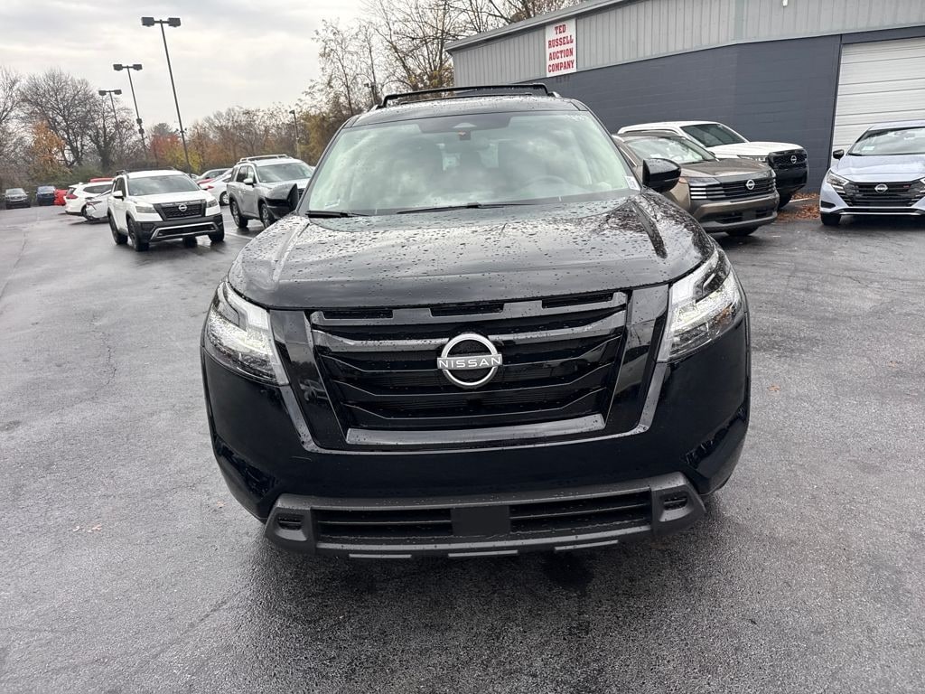 New 2025 Nissan Pathfinder SV SUV