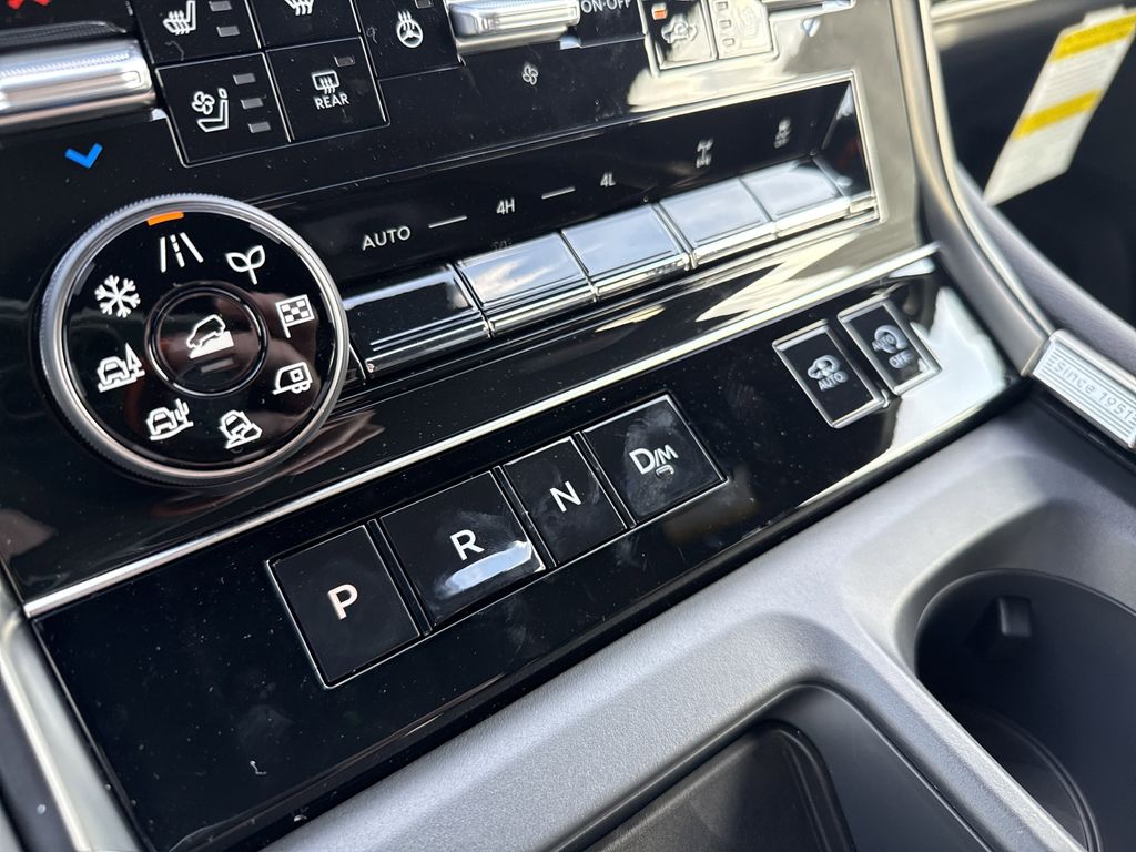 2026 Nissan Armada PRO-4X's photo