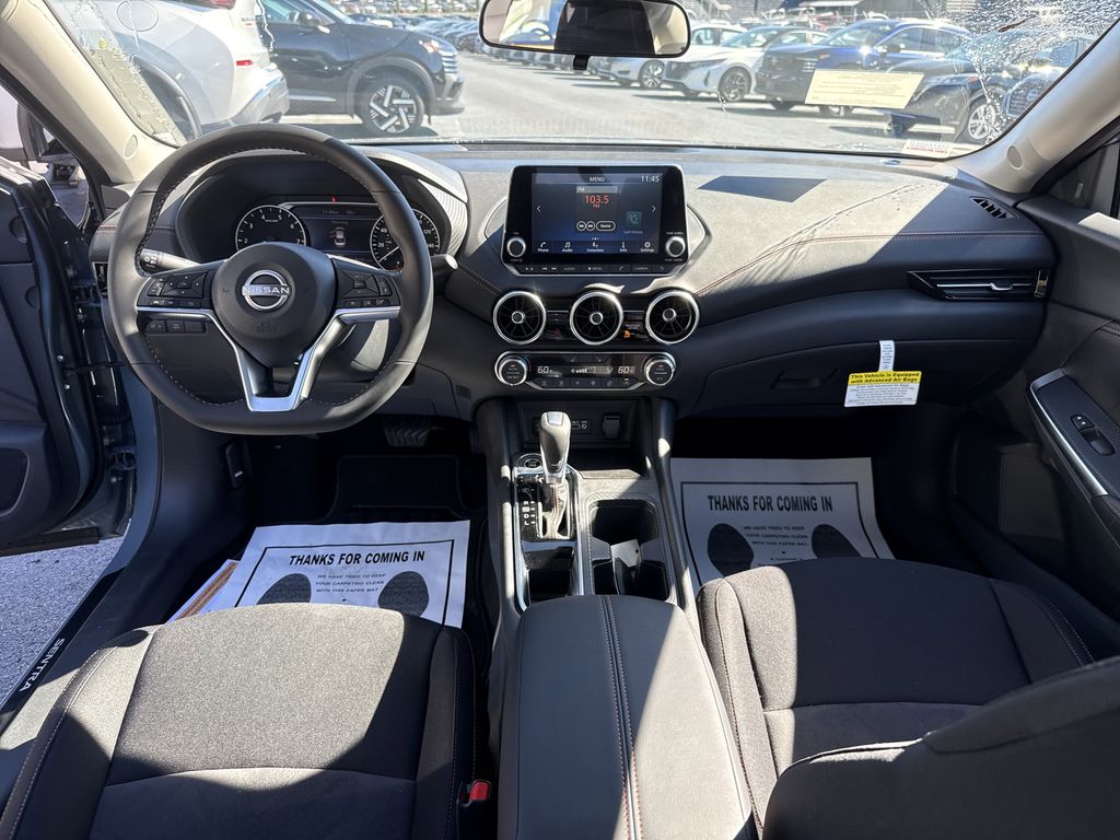 2025 Nissan Sentra SR - Photo 14