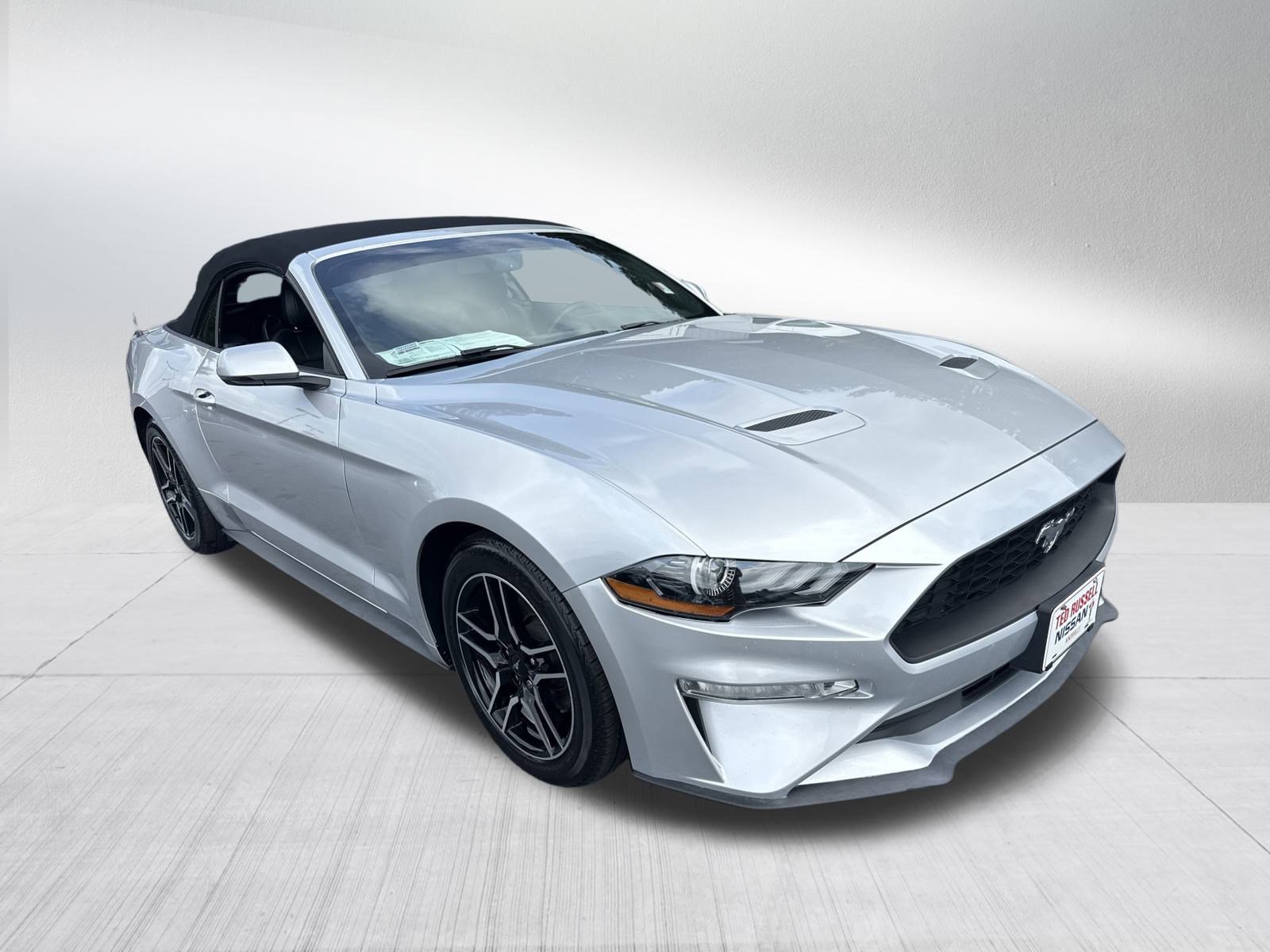 2019 Ford Mustang Convertible photo 3