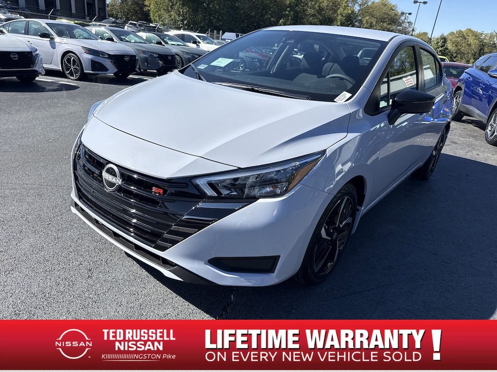 New 2025 Nissan Versa 1.6 SR Sedan