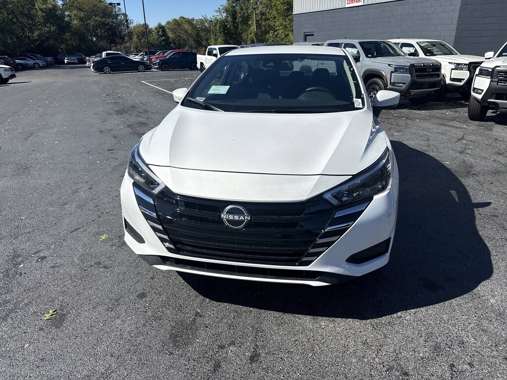 New 2025 Nissan Versa 1.6 SV Sedan