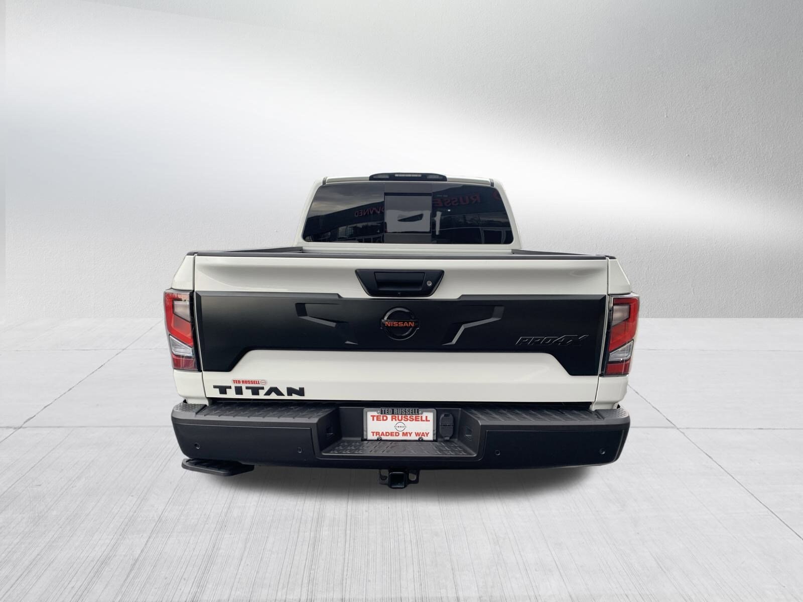 2021 Nissan Titan PRO-4X photo 4