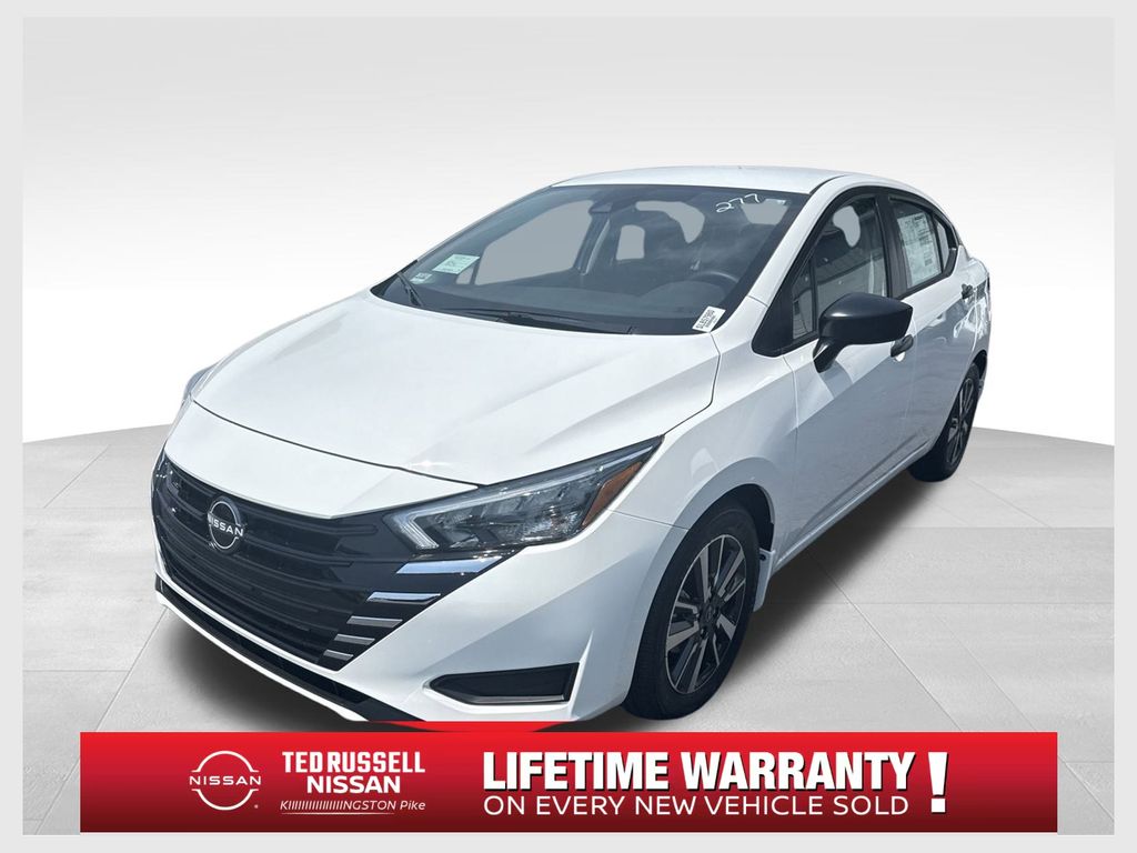 2025 Nissan Versa S's photo