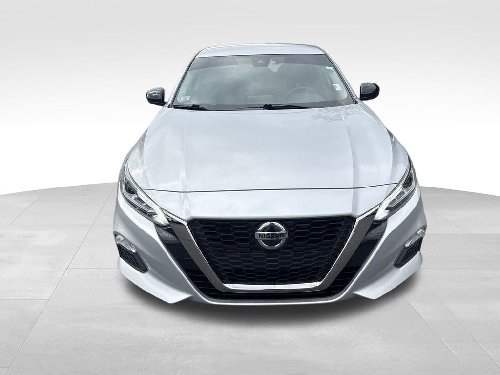 Used 2022 Nissan Altima 2.5 SR Sedan
