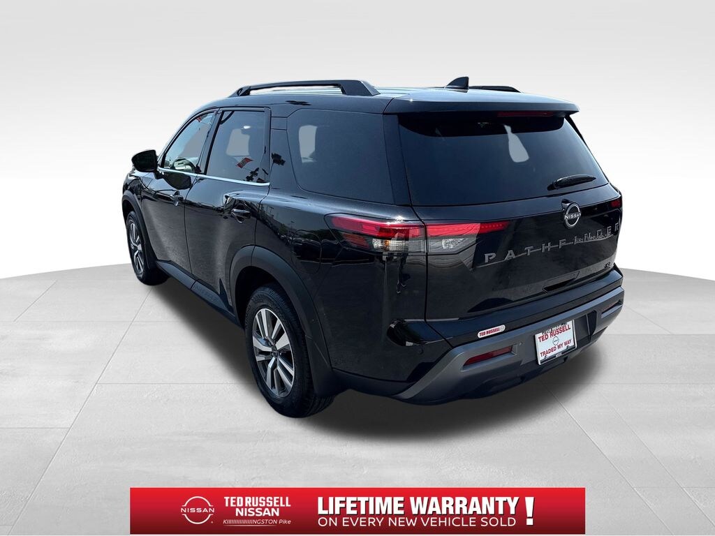 New 2026 Nissan Pathfinder SL SUV