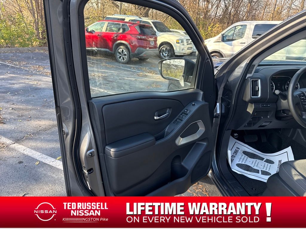 2026 Nissan Frontier SV - Photo 10