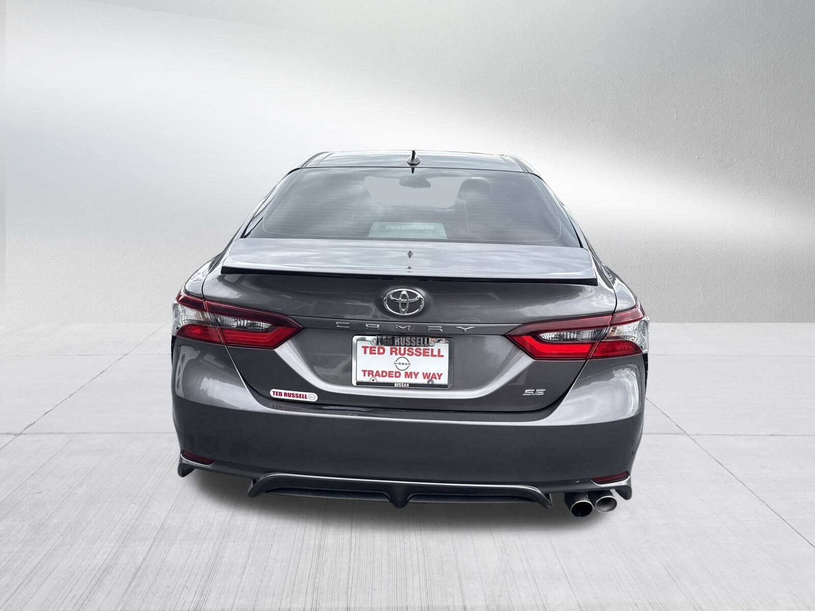 2021 Toyota Camry SE photo 4