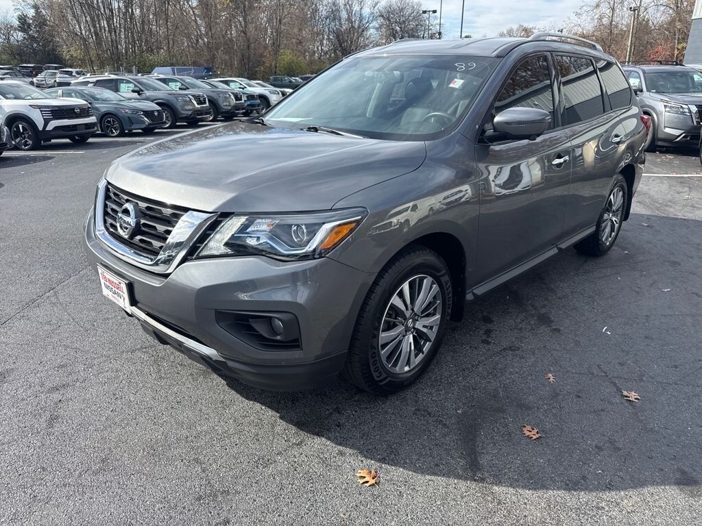 Used 2020 Nissan Pathfinder SL SUV