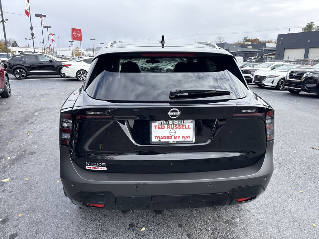 2026 Nissan Kicks SV photo 2