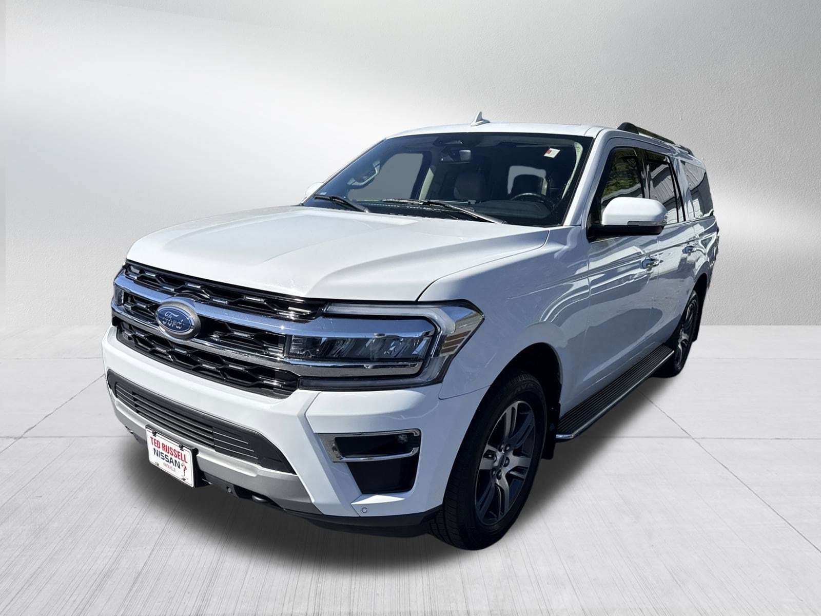 2023 Ford Expedition Limited's photo