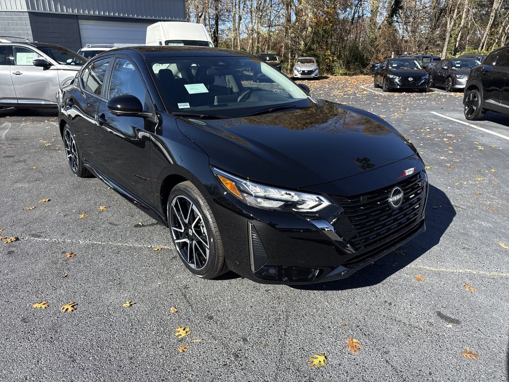 2025 Nissan Sentra SR photo 3