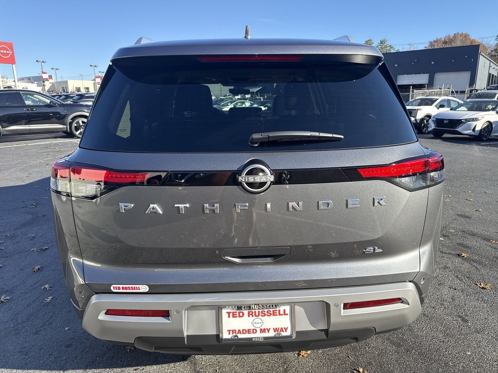 New 2025 Nissan Pathfinder SL SUV
