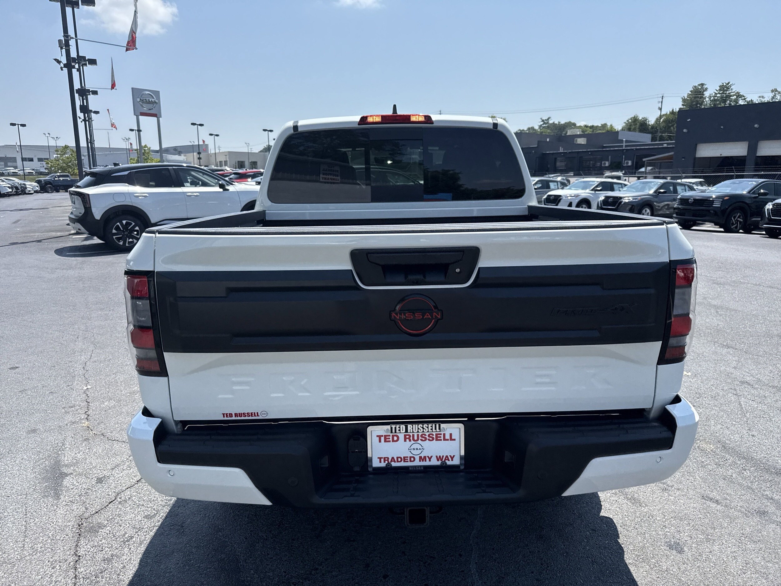 2025 Nissan Frontier PRO-4X photo 4