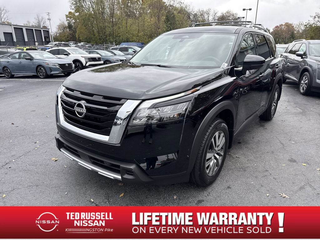 New 2025 Nissan Pathfinder SL SUV