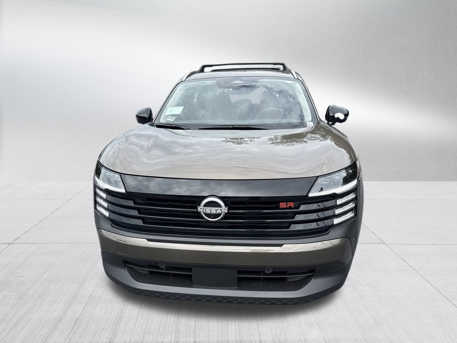 2026 Nissan Kicks SR photo 2