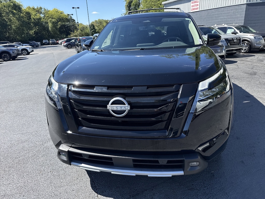 New 2025 Nissan Pathfinder SL SUV