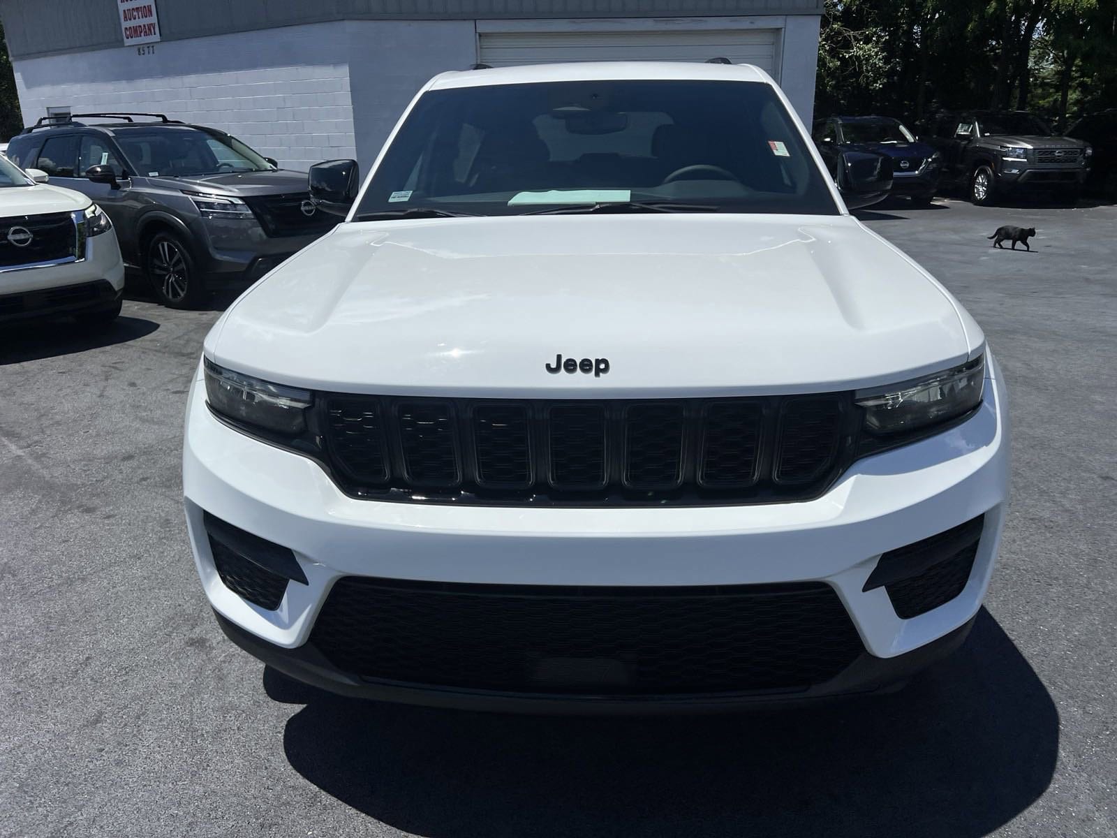 Used 2023 Jeep Grand Cherokee Altitude with VIN 1C4RJHAGXPC561006 for sale in Knoxville, TN