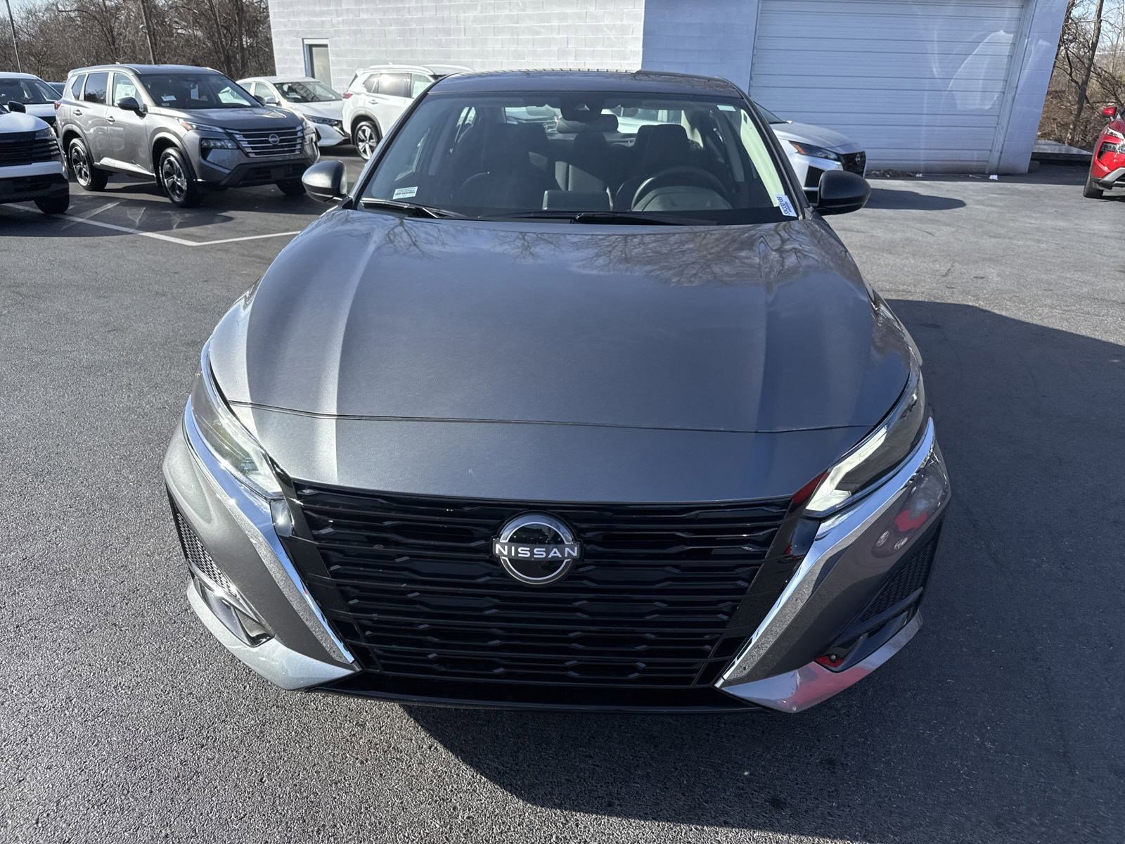 2025 Nissan Altima S photo 2