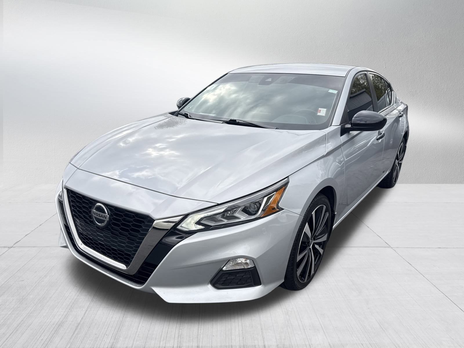 2022 Nissan Altima SR