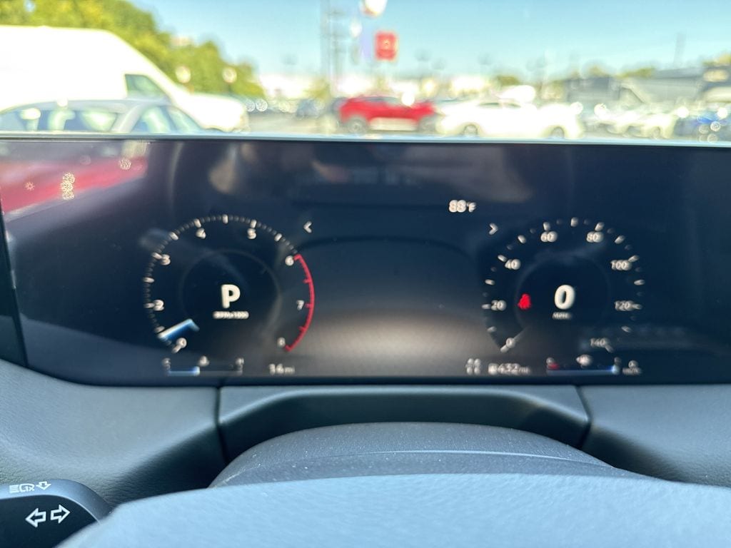 2025 Nissan Armada SV - Photo 11