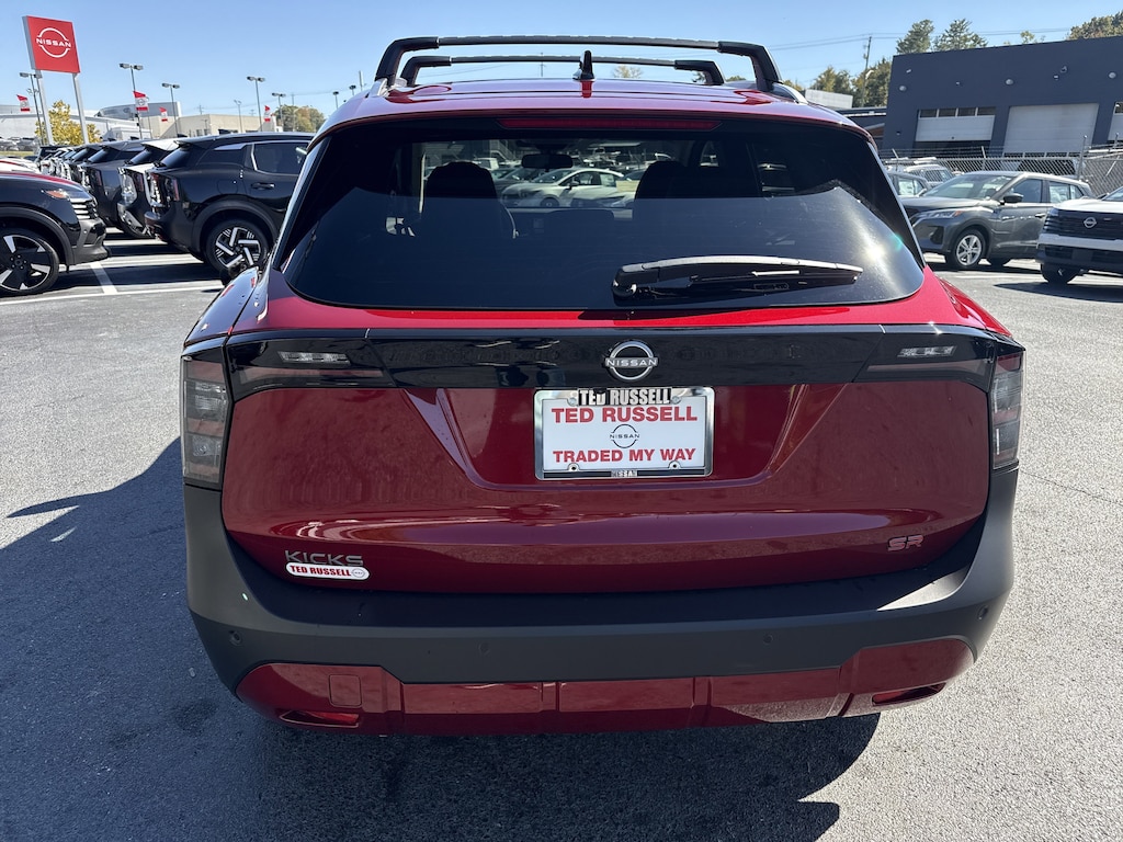 New 2026 Nissan Kicks SR SUV