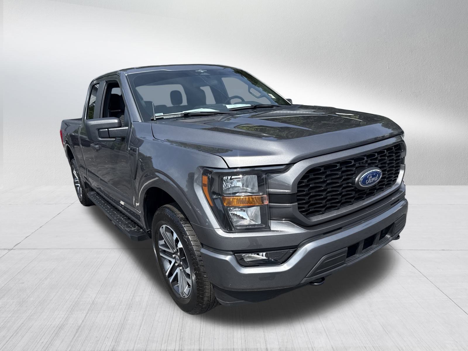 2023 Ford F-150 photo 3