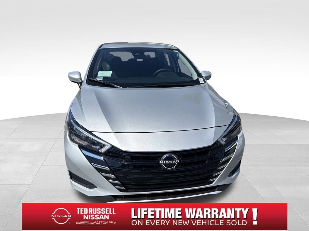 New 2025 Nissan Versa 1.6 SV Sedan