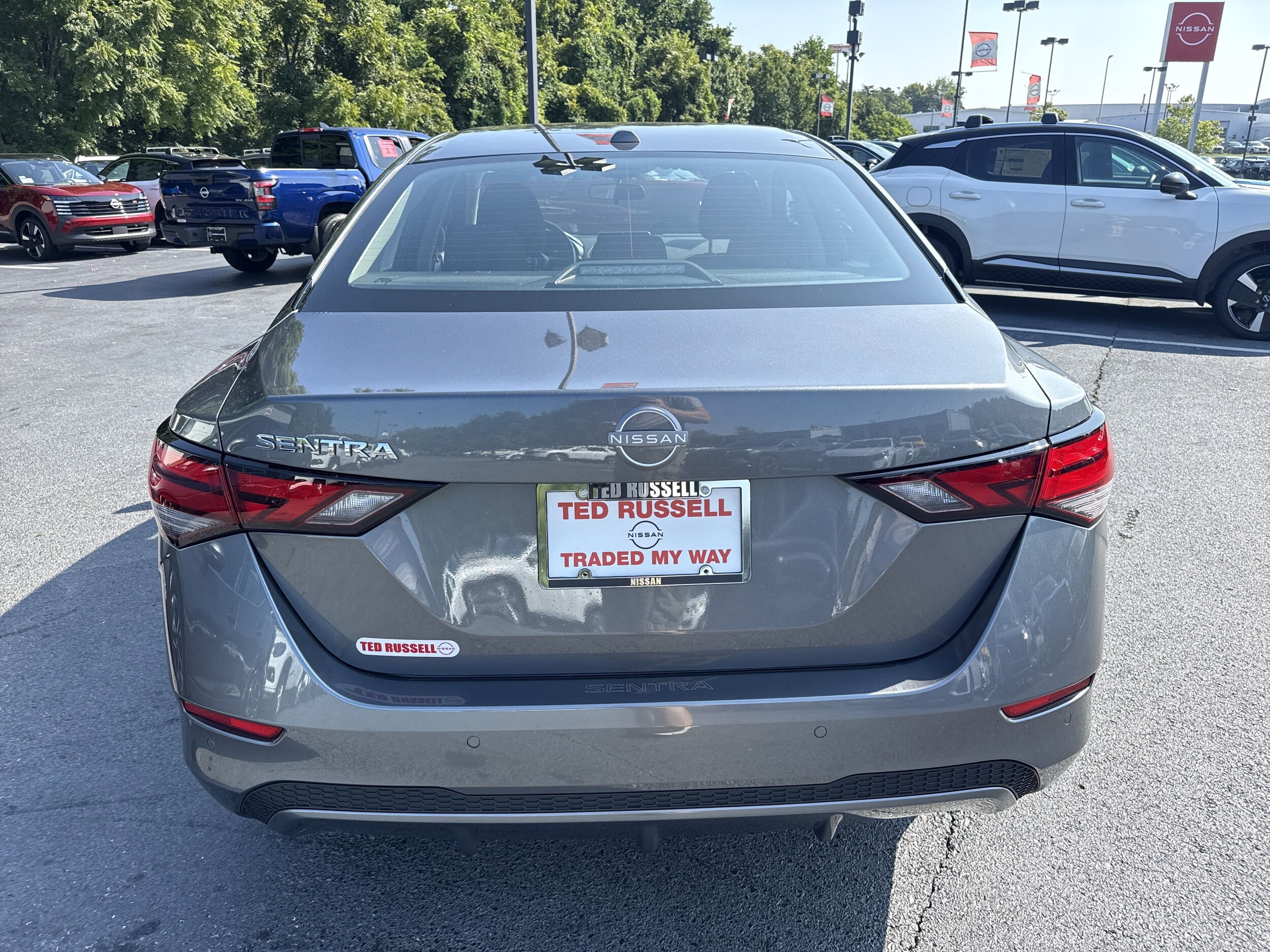 2025 Nissan Sentra SV photo 3