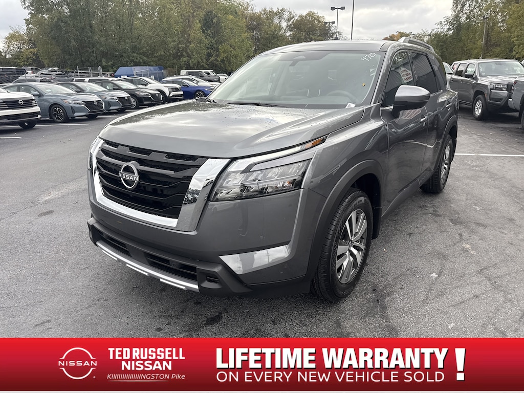 New 2025 Nissan Pathfinder SL SUV