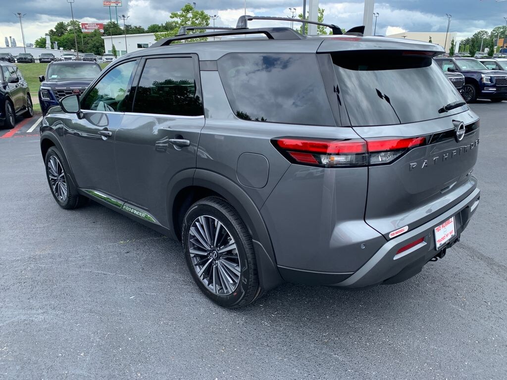 New 2026 Nissan Pathfinder Platinum SUV