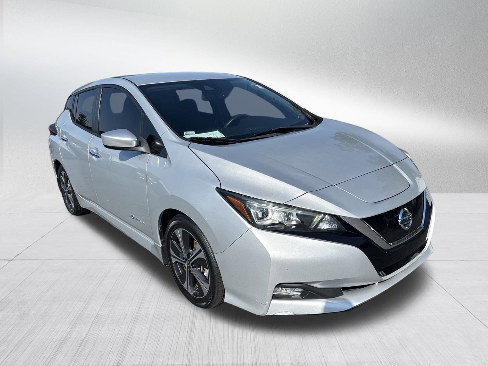 2018 Nissan Leaf SV photo 3