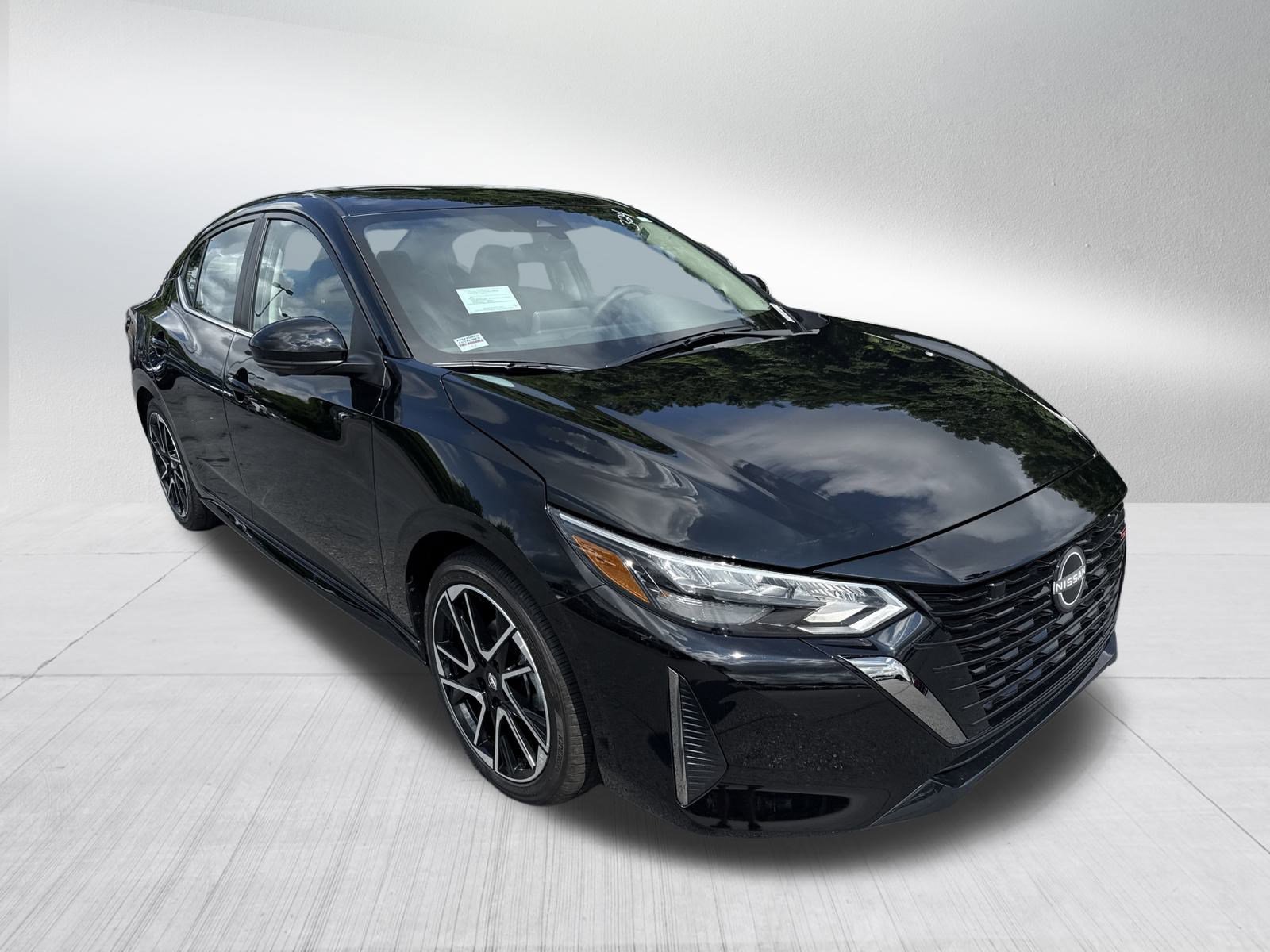 2025 Nissan Sentra SR photo 3