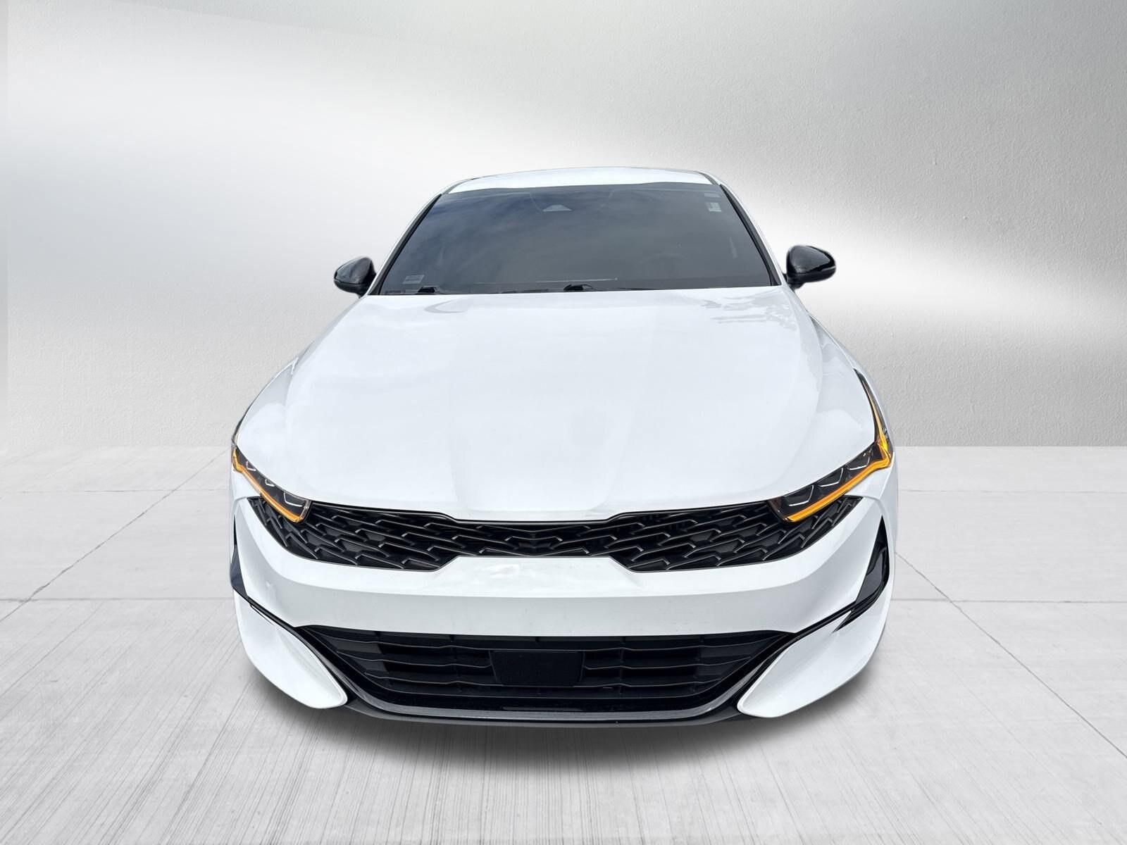 2024 Kia K5 GT-Line photo 2