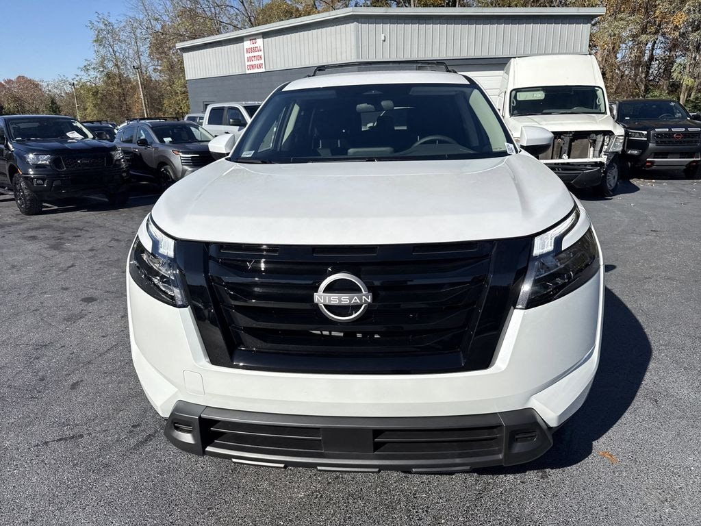 New 2025 Nissan Pathfinder SV SUV