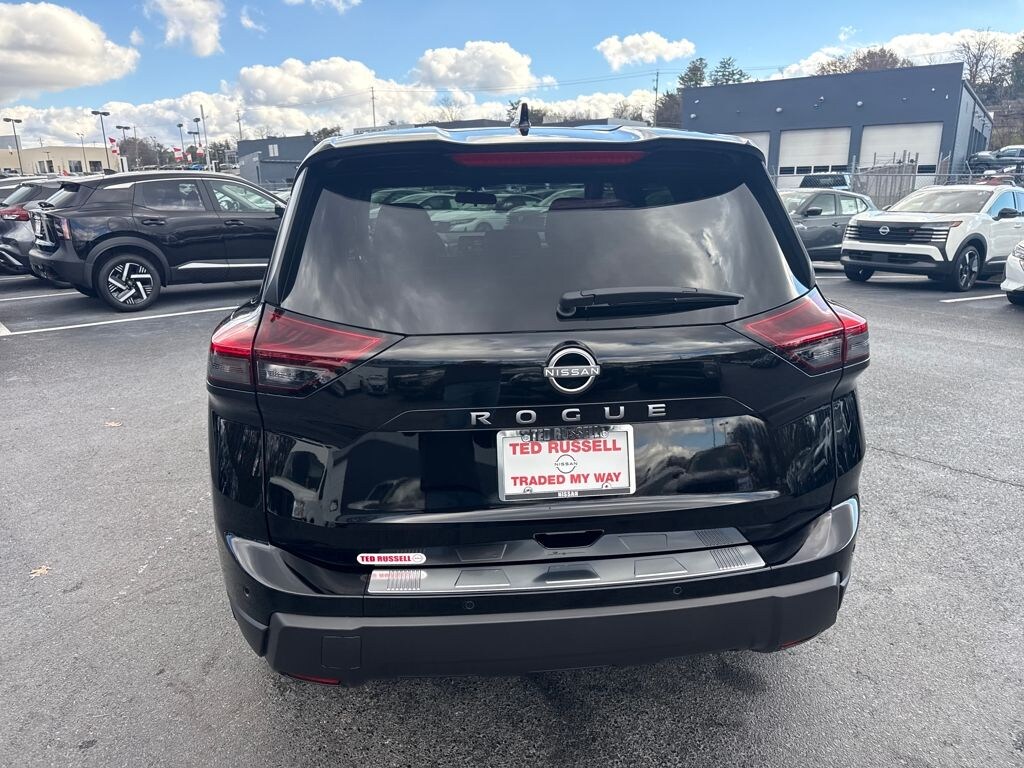 New 2026 Nissan Rogue SV SUV