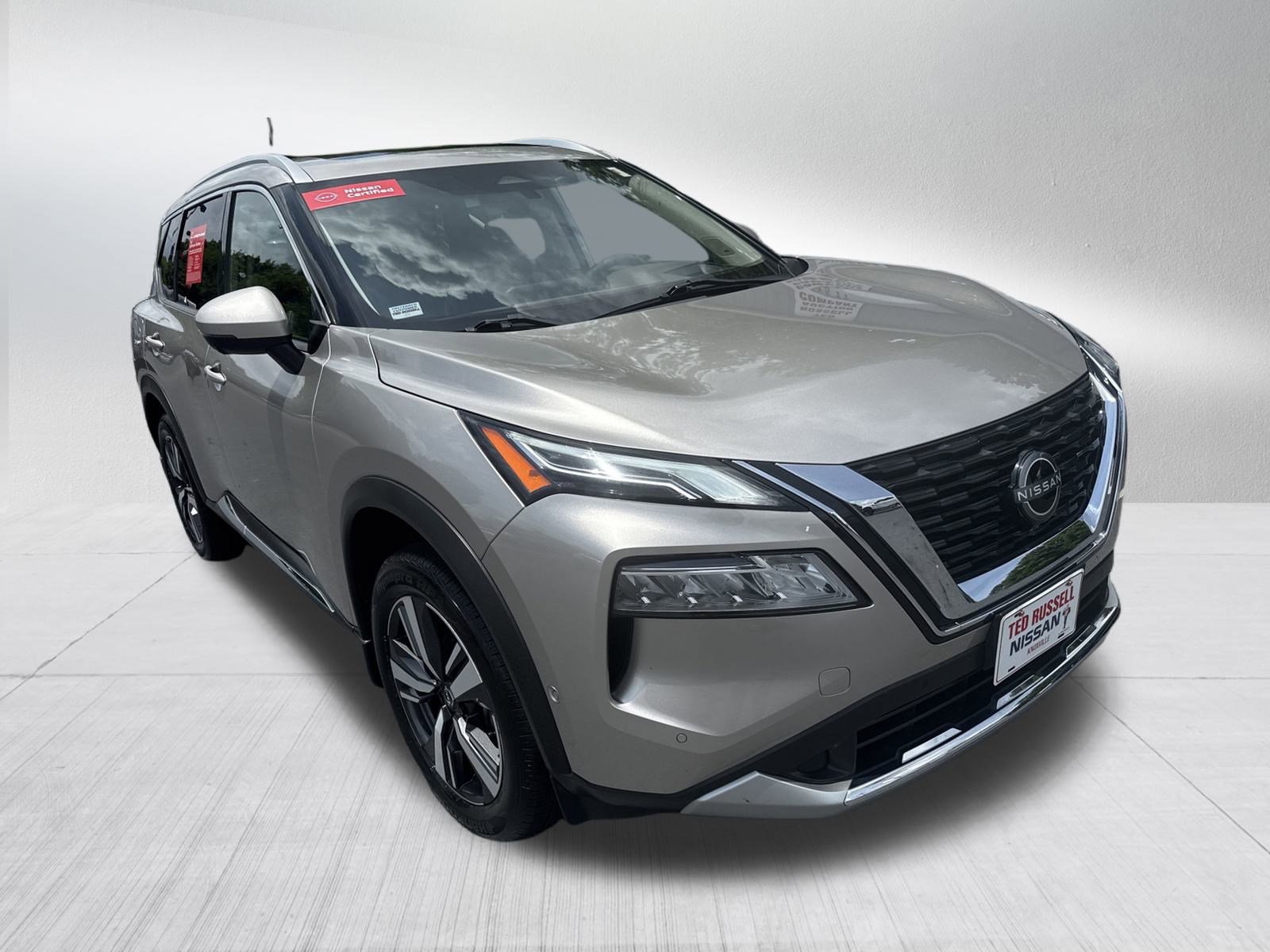 2023 Nissan Rogue Platinum photo 3