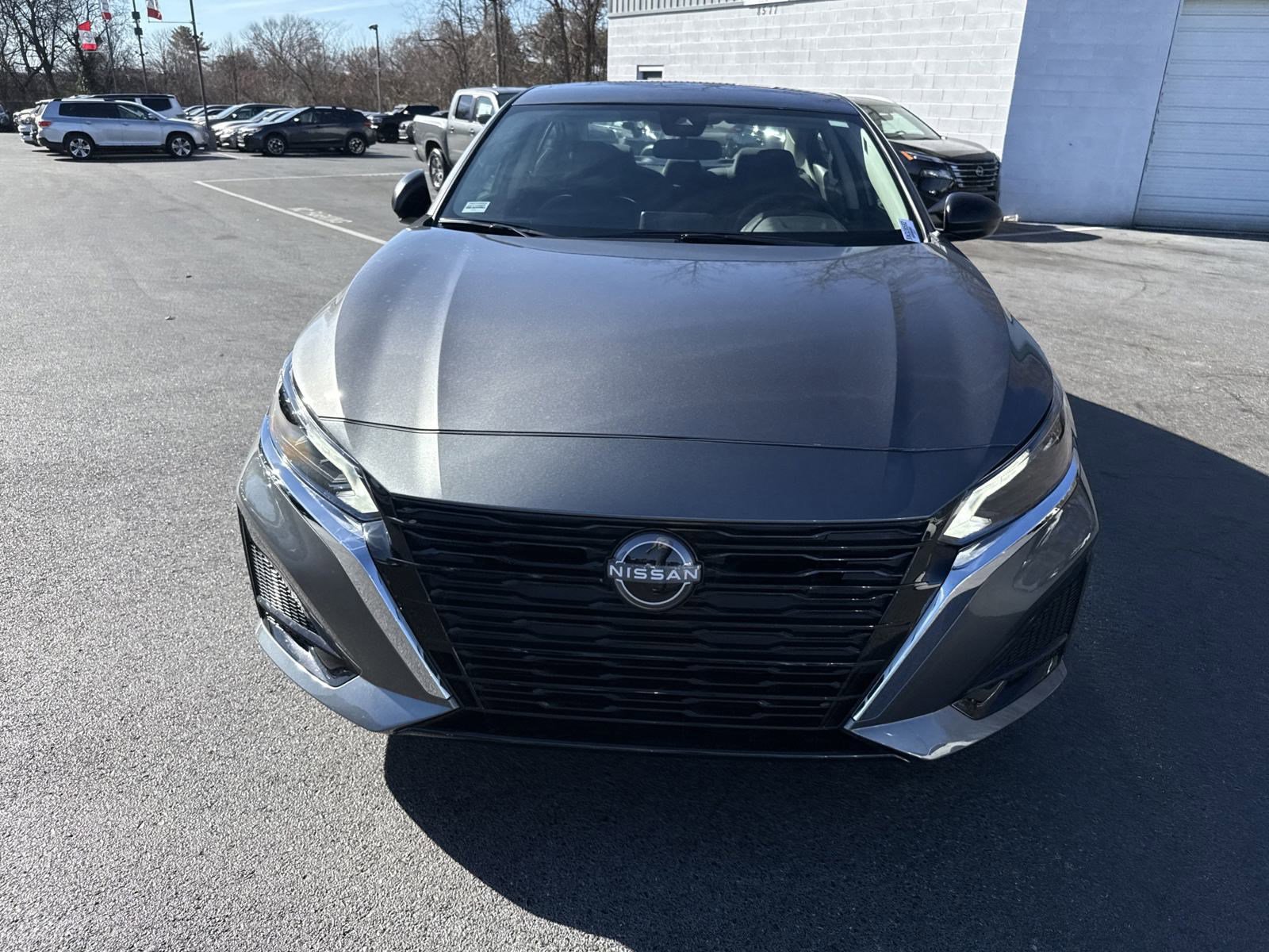 2025 Nissan Altima S photo 2