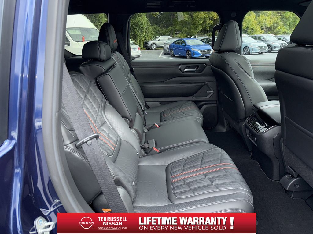 2026 Nissan Armada PRO-4X - Photo 18