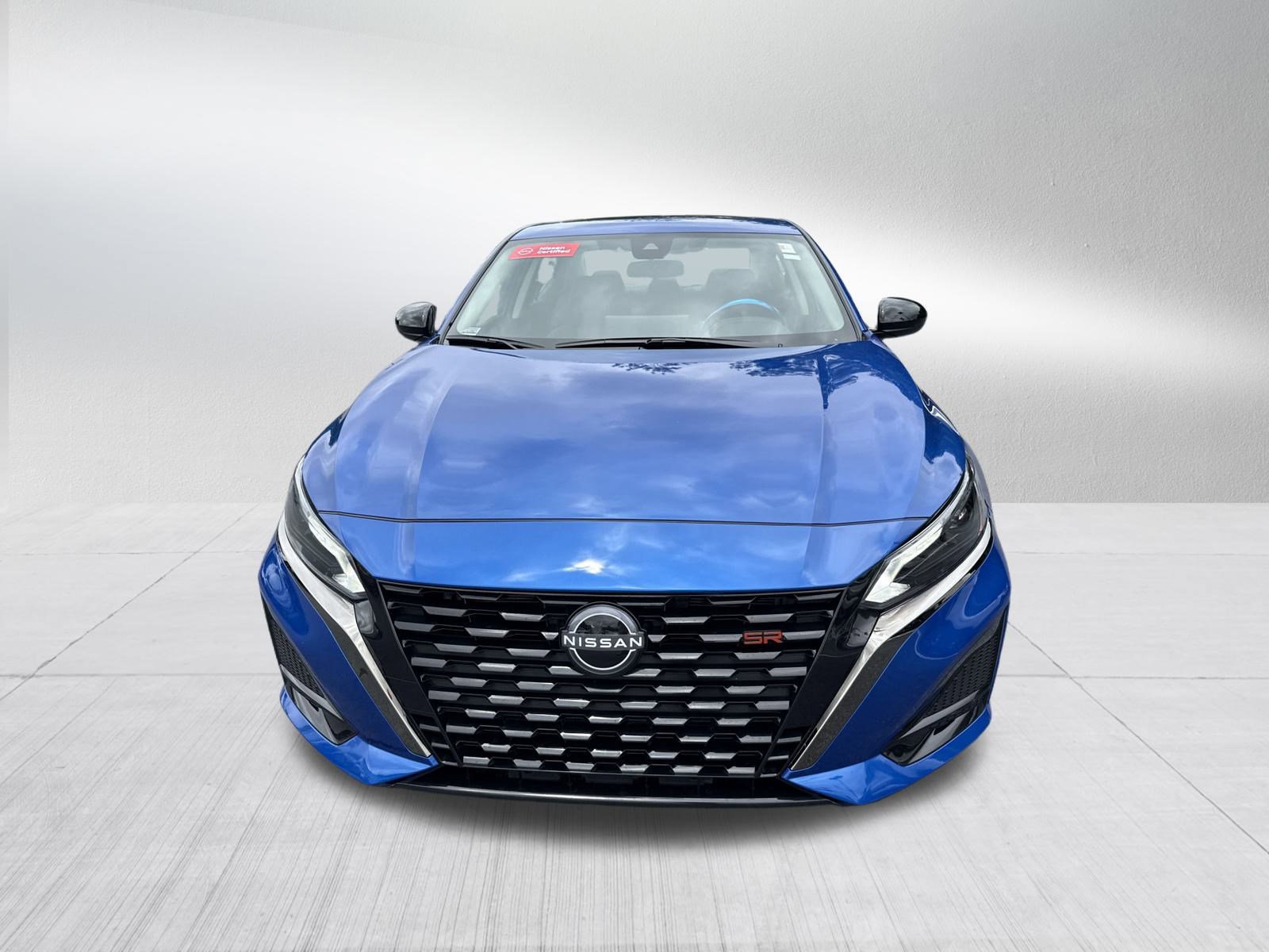 2025 Nissan Altima SR photo 2