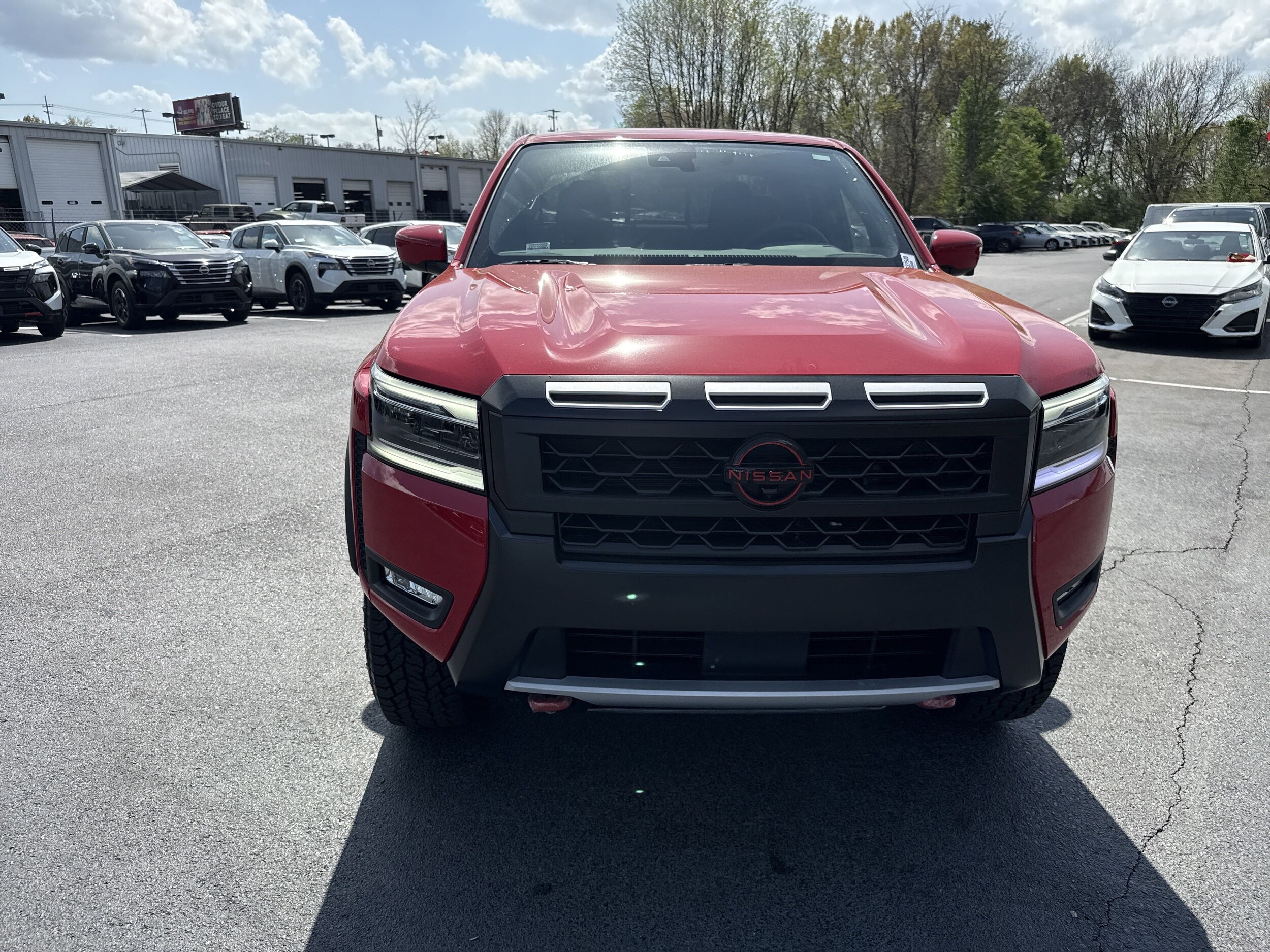 2025 Nissan Frontier PRO-4X photo 2