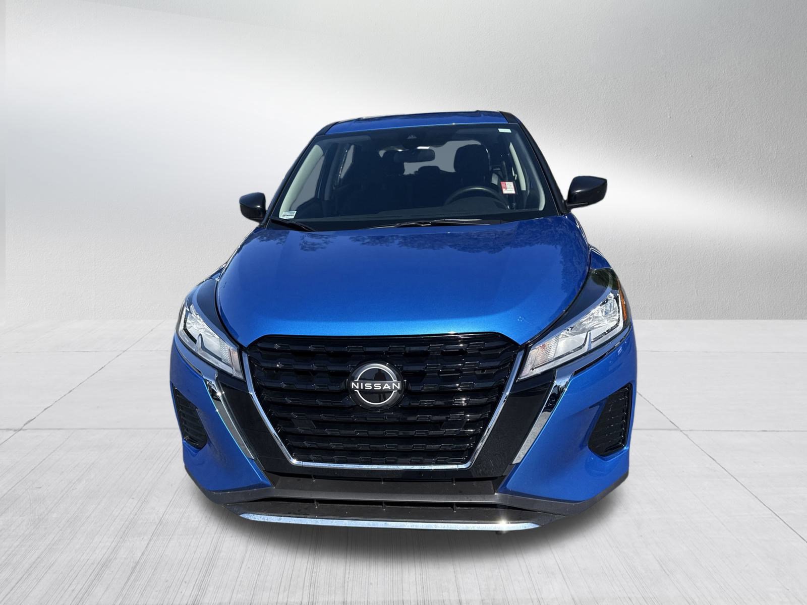 2024 Nissan Kicks S photo 2