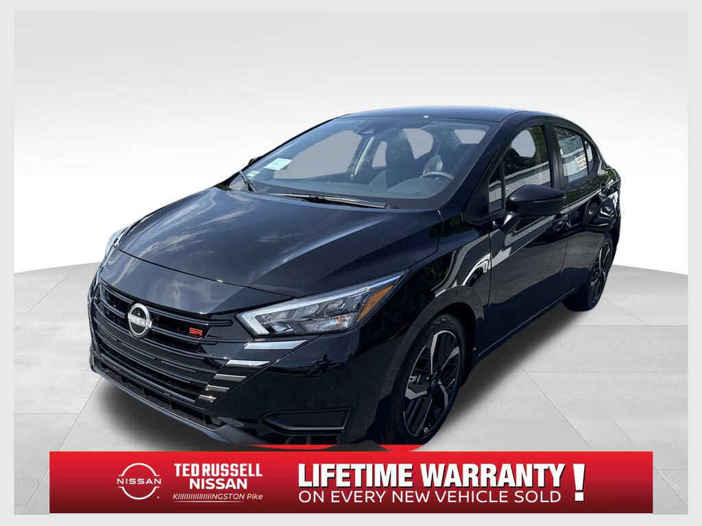 2025 Nissan Versa SR's photo